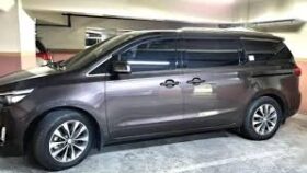Used 2018 Kia Carnival EX