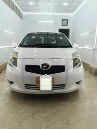 Used 2005 Toyota Vitz iLL 1.3